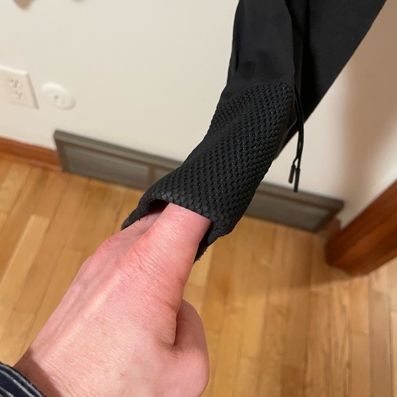 Isaora Taped Seam Hoodie Black on Black Men’s M - Picture 4 of 13